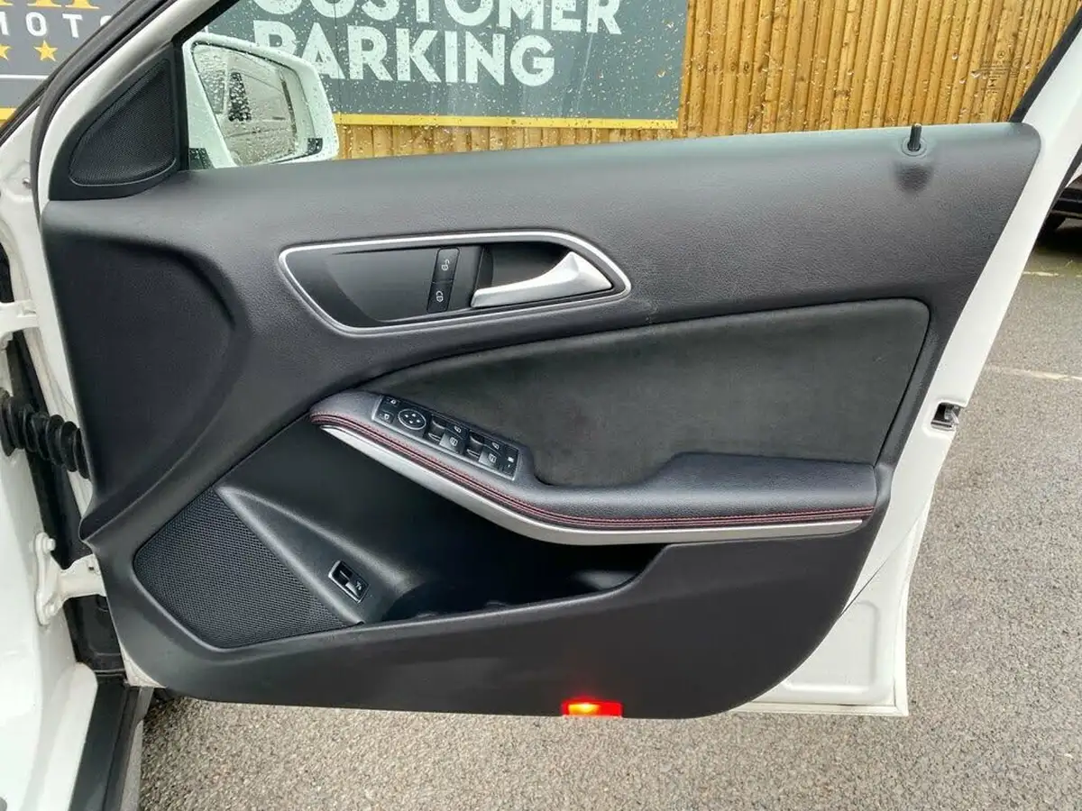 2019-mercedes-benz-gla-class-16-gla-200-amg-line-edition-7g-dct-big-21