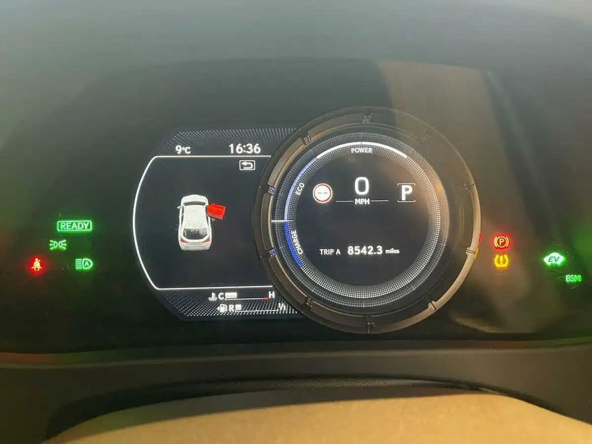 2019-lexus-ux-250h-20-f-sport-premium-plus-packsun-e-four-big-1