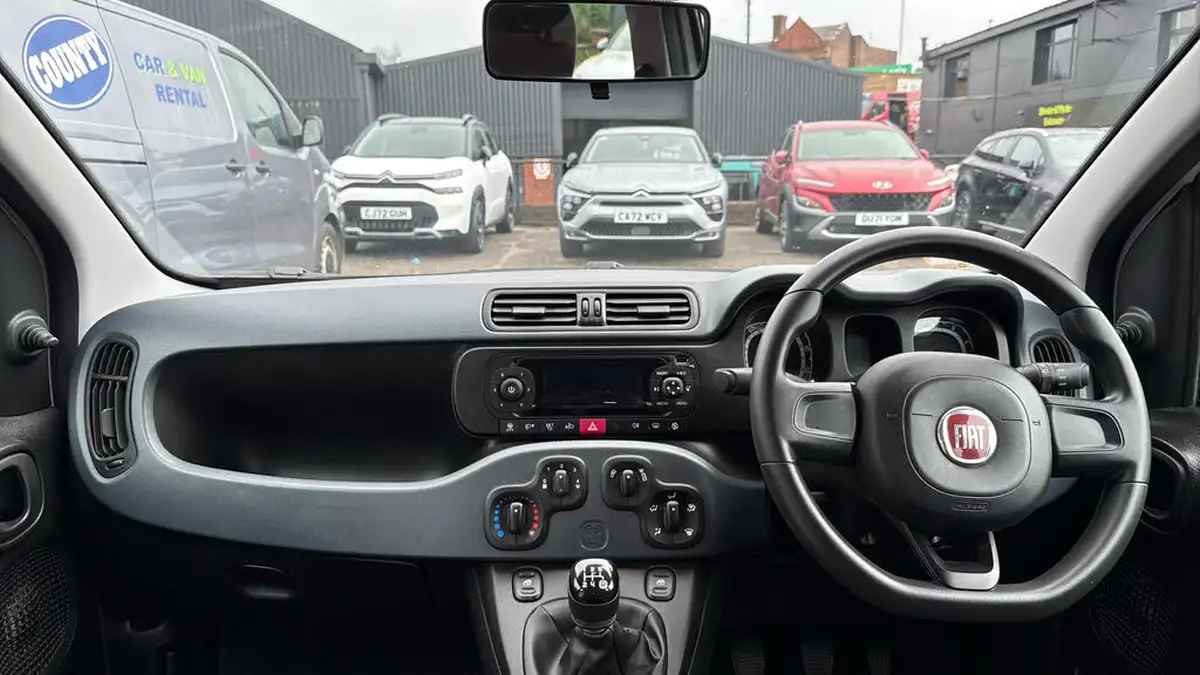 2020-fiat-panda-12-pop-big-10