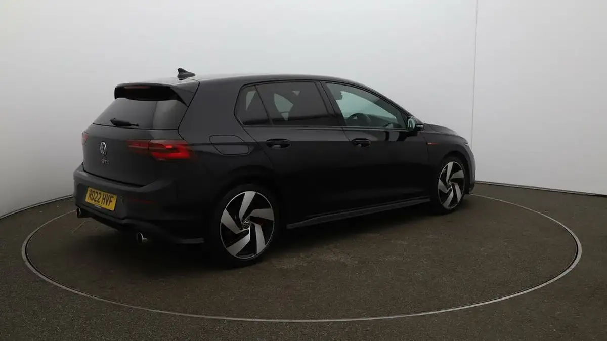 2022-volkswagen-golf-20-tsi-gti-dsg-big-52