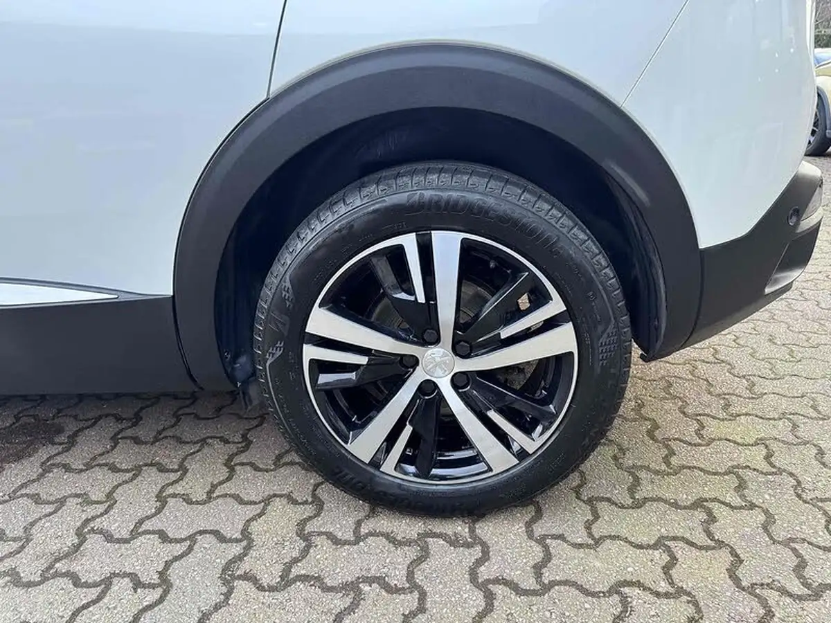 2022-peugeot-3008-suv-15-bluehdi-gt-big-33