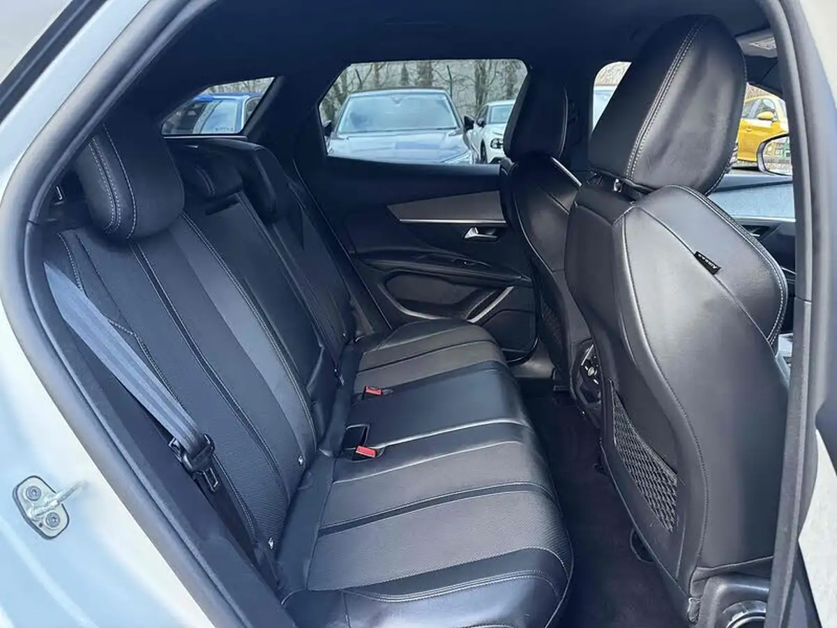 2022-peugeot-3008-suv-15-bluehdi-gt-big-13