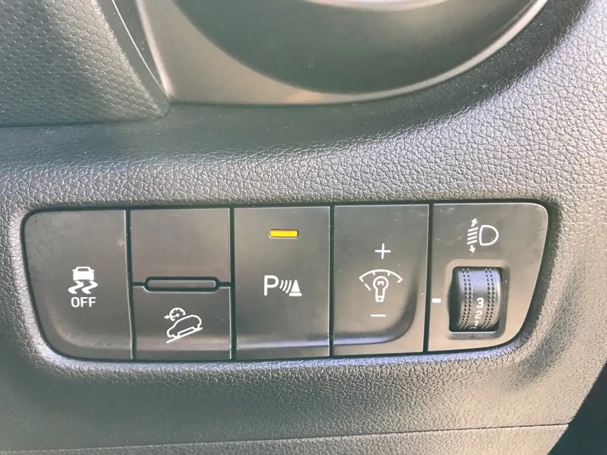 2022-hyundai-kona-10-t-gdi-premium-big-29