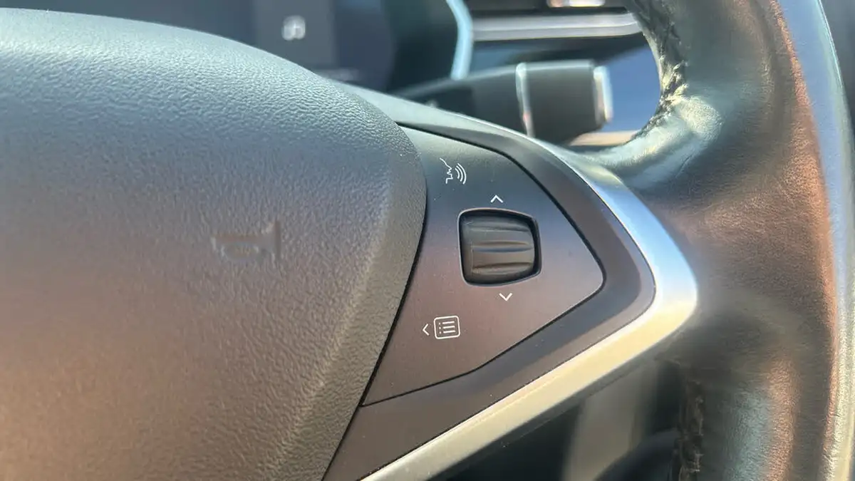 2017-tesla-model-s-e-75-235kw-big-28