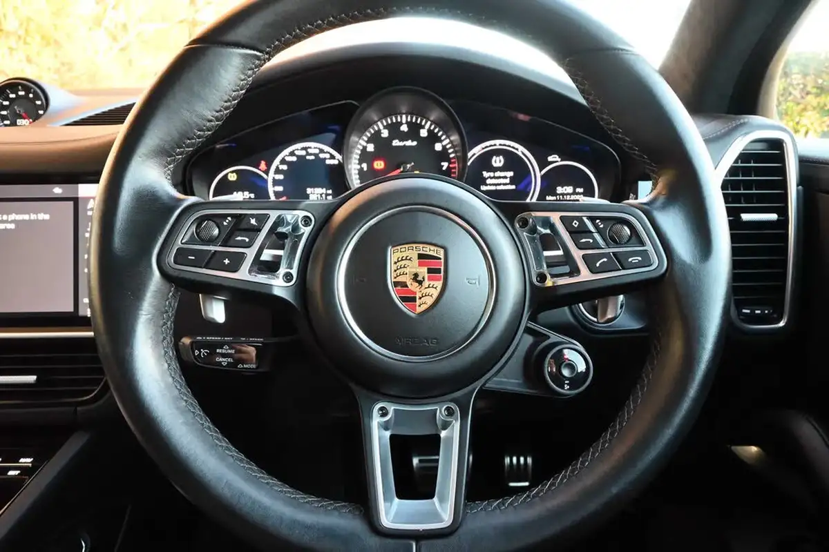 2020-porsche-cayenne-40-v8-turbo-ss-station-wagon-big-39