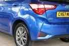 2017-toyota-yaris-15-vvt-i-icon-navi-hybrid-small-67