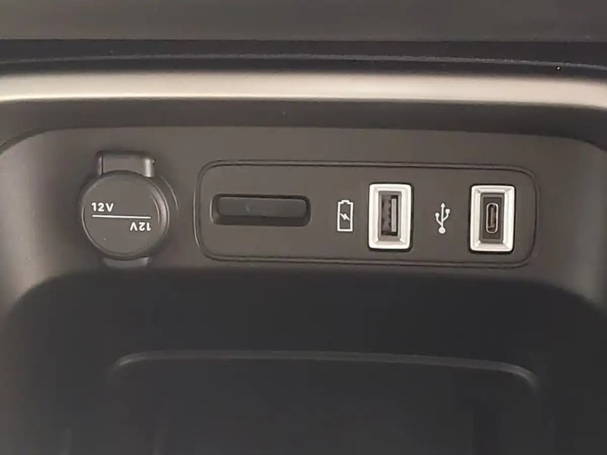 2025-jeep-avenger-12-gse-summit-big-14