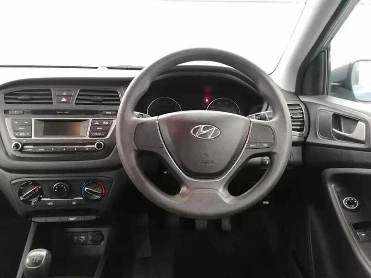 2017-hyundai-i20-12-s-big-7