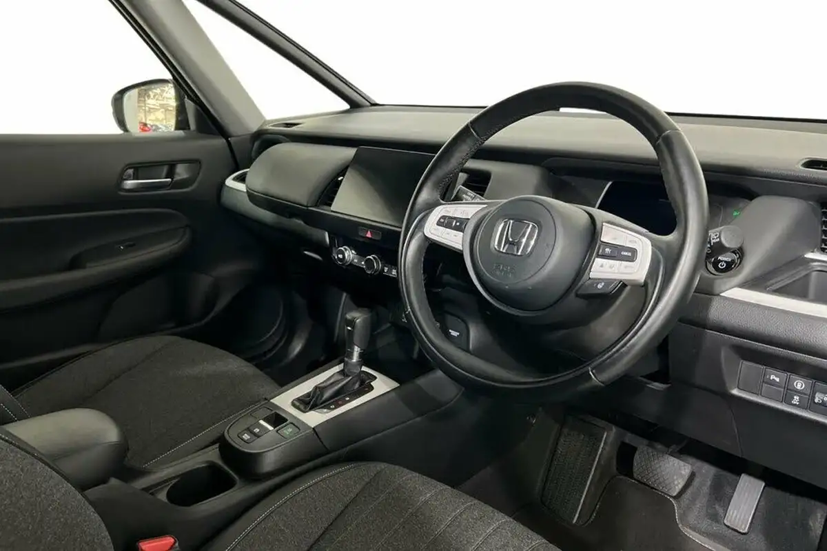2020-honda-jazz-15-i-mmd-ex-big-6