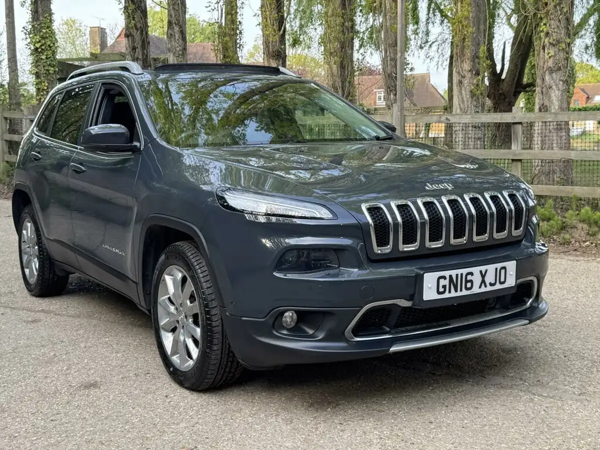 2016-jeep-cherokee-22multijet-ii-limited-ss-big-16