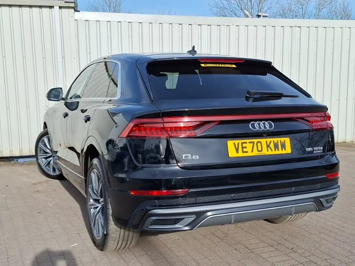 2021-audi-q8-30-55-tfsi-s-line-big-1