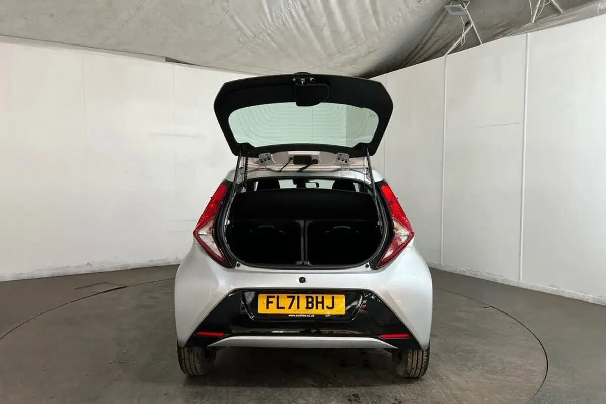 2021-toyota-aygo-10-vvt-i-x-play-tss-big-34