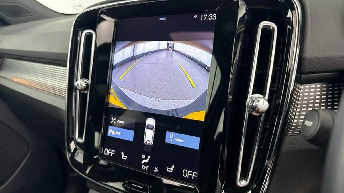 2022-volvo-xc40-15-t5-r-design-pro-big-14