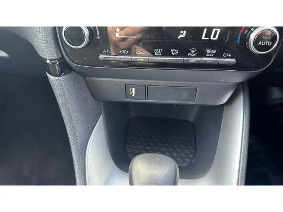 2022-toyota-yaris-15-vvt-i-design-big-20