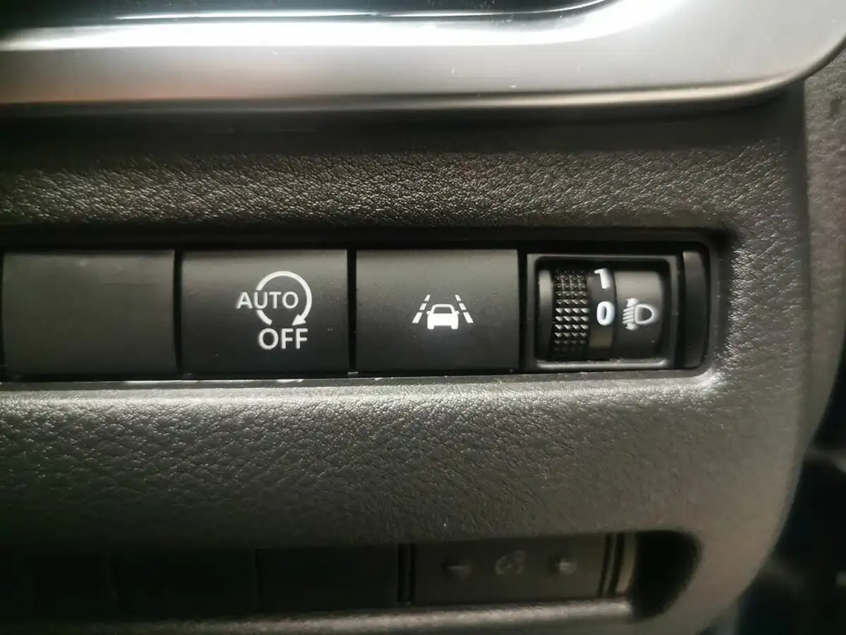 2022-nissan-qashqai-13-dig-t-n-connecta-140ps-big-24