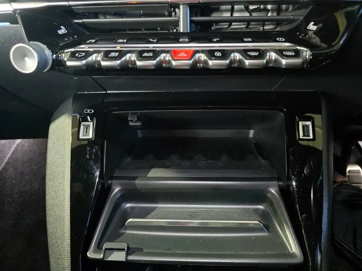2021-peugeot-2008-suv-12-puretech-gt-big-22