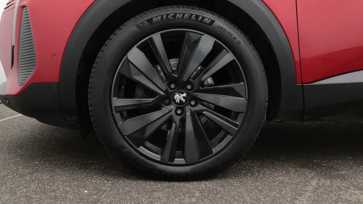 2021-peugeot-3008-suv-16-puretech-gt-premium-180bhp-ss-eat8-big-18