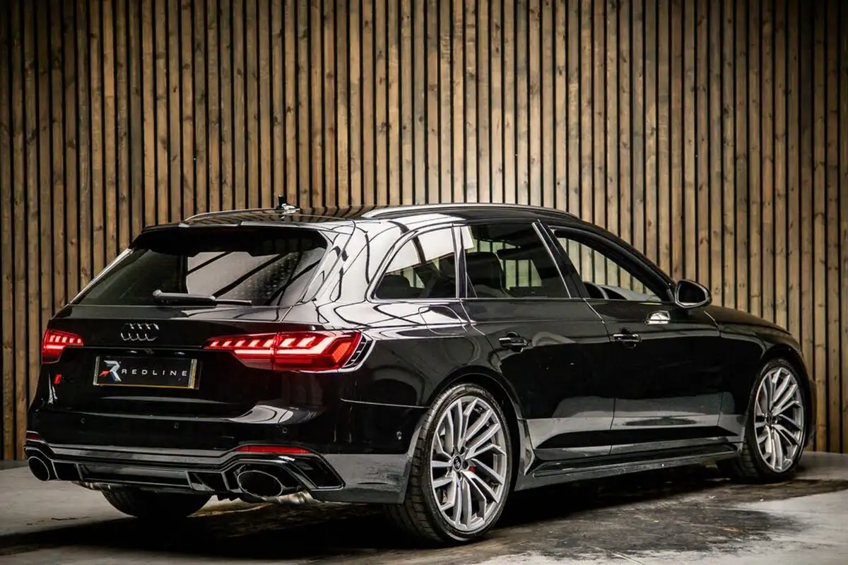 2024-audi-rs4-avant-29-tfsi-vorsprung-big-3