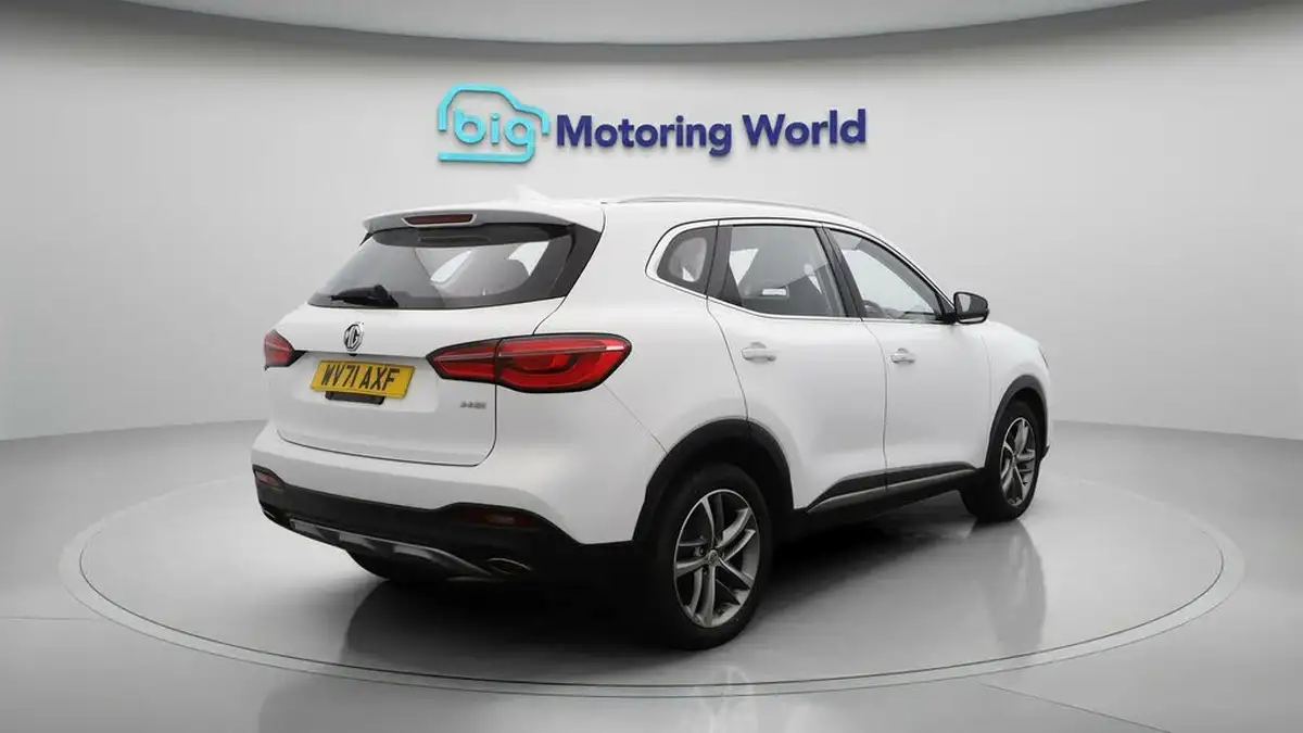 2022-mg-hs-15t-gdi-exclusive-162ps-dct-big-7