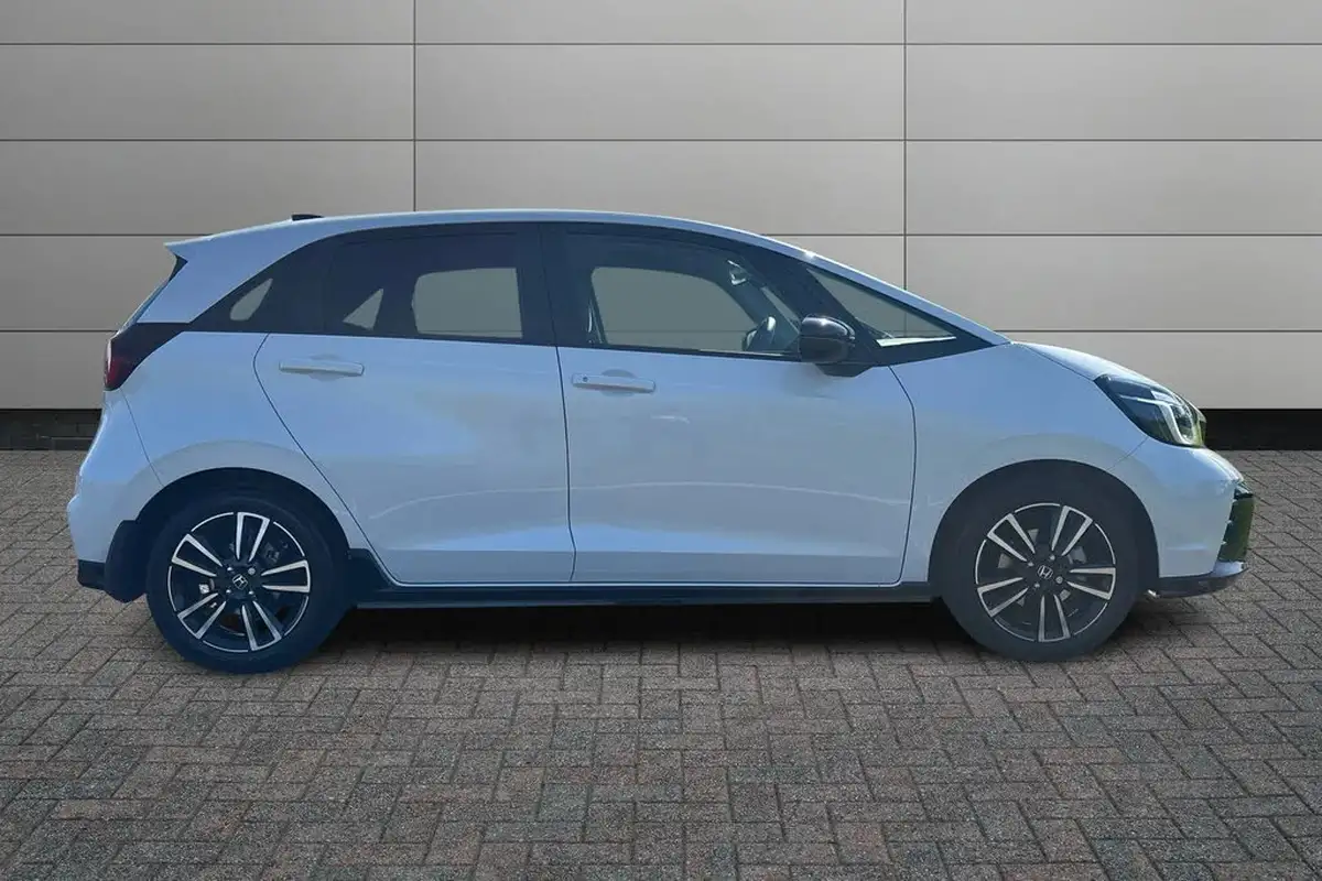 2024-honda-jazz-15-i-mmd-advance-sport-big-4