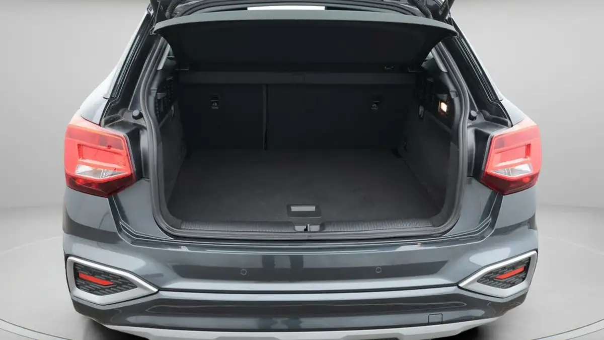 2022-audi-q2-10-30-tfsi-sport-big-17