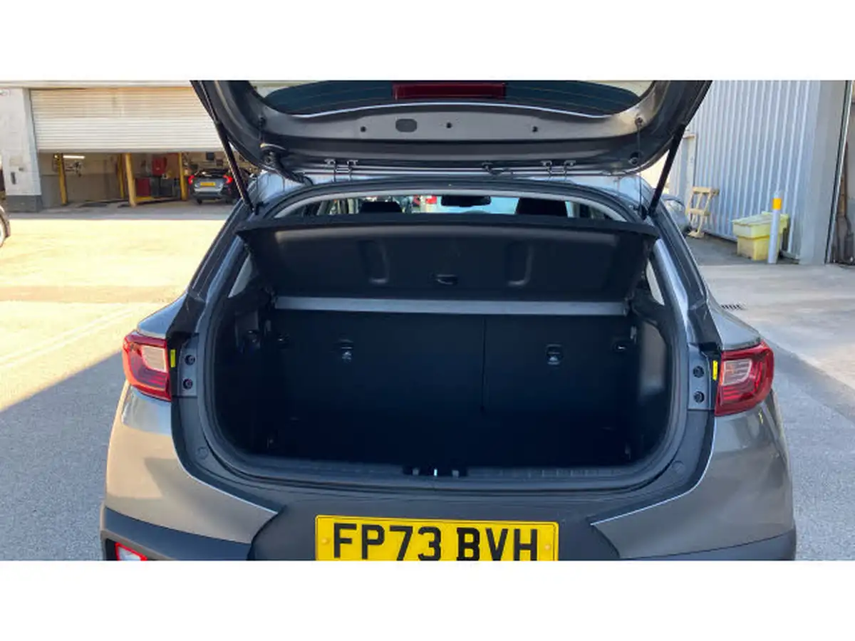 2024-kia-stonic-10-t-gdi-gt-line-s-98bhp-dct-big-3