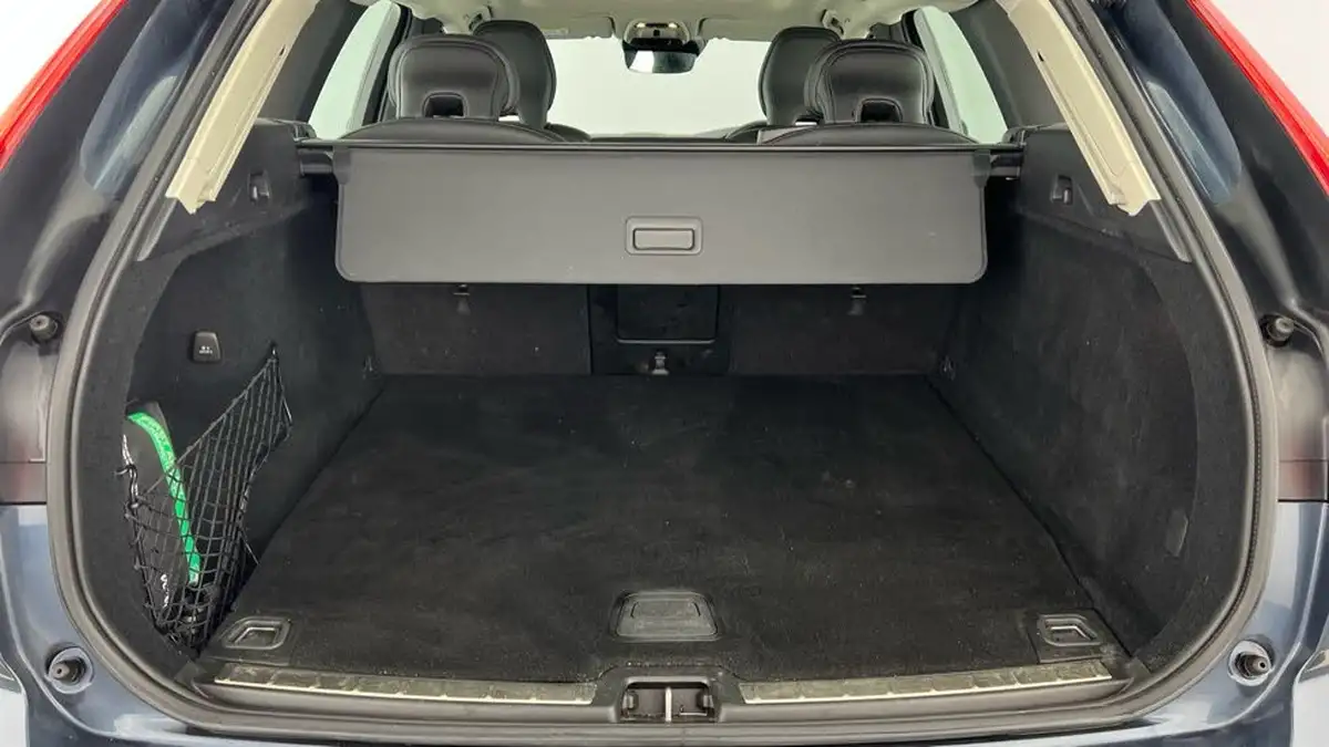 2021-volvo-xc60-20-t6-inscription-expression-340bhp-big-4