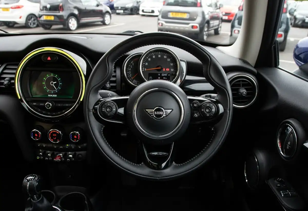 2019-mini-cooper-20-cooper-s-exclusive-189bhp-nav-hatchback-3d-big-20