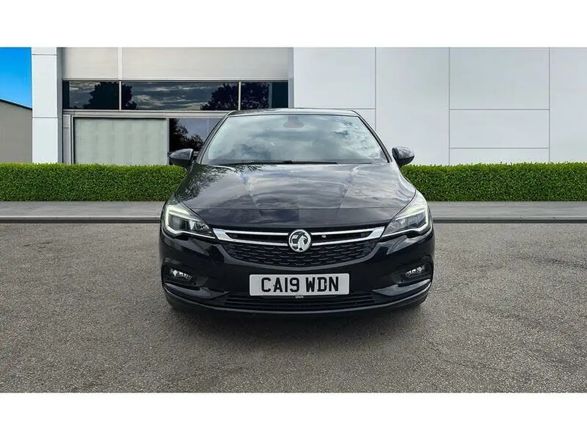 2019-vauxhall-astra-16cdti-griffin-big-1