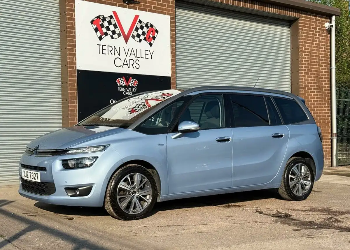 2015-citroen-grand-c4-picasso-16bluehdi-exclusive-eat6-big-28