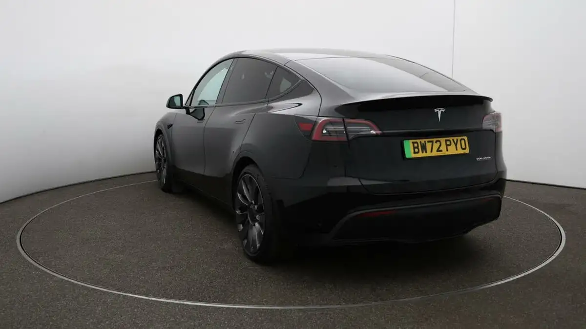 2023-tesla-model-y-e-performance-big-53