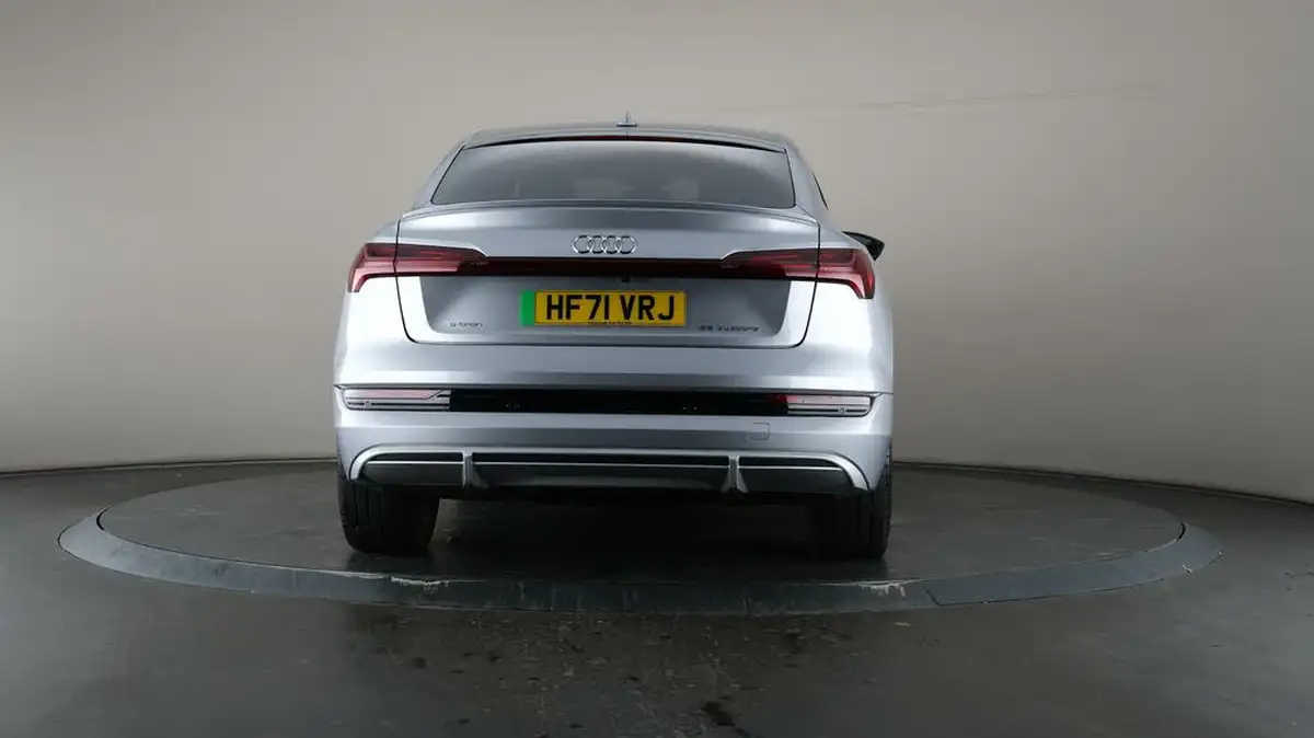 2021-audi-e-tron-55e-s-line-sportback-big-27