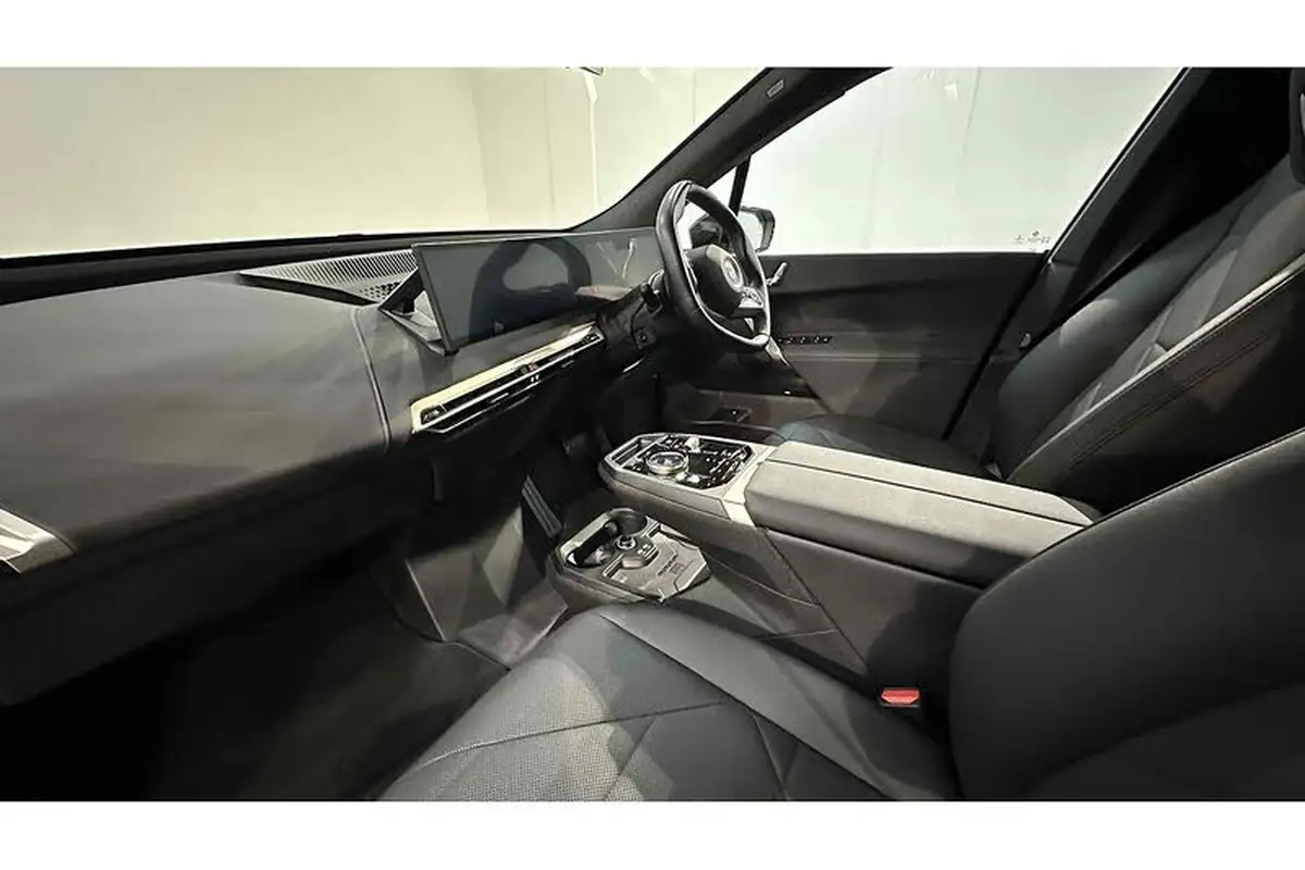 2022-bmw-ix-e-xdrive-40-m-sport-edition-big-19