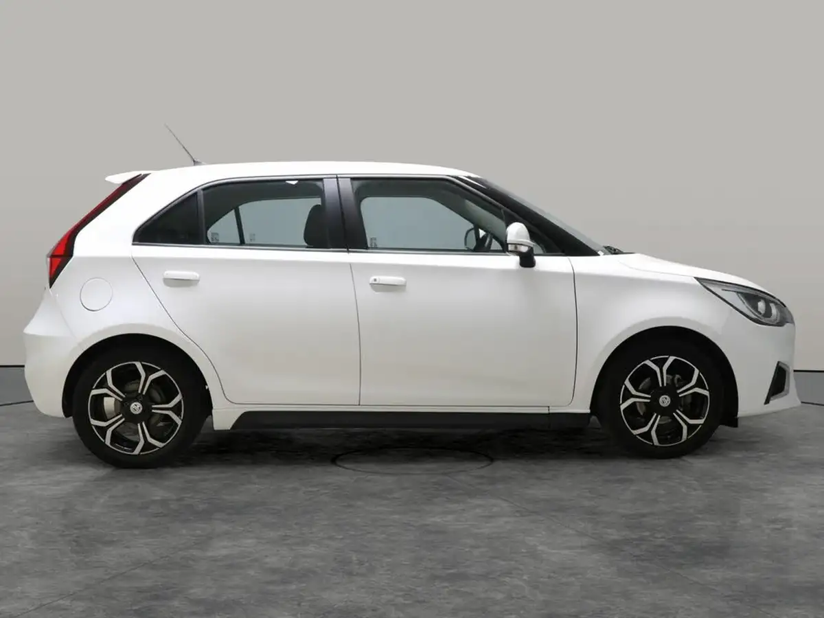 2023-mg-mg3-15-vti-tech-exclusive-nav-big-8