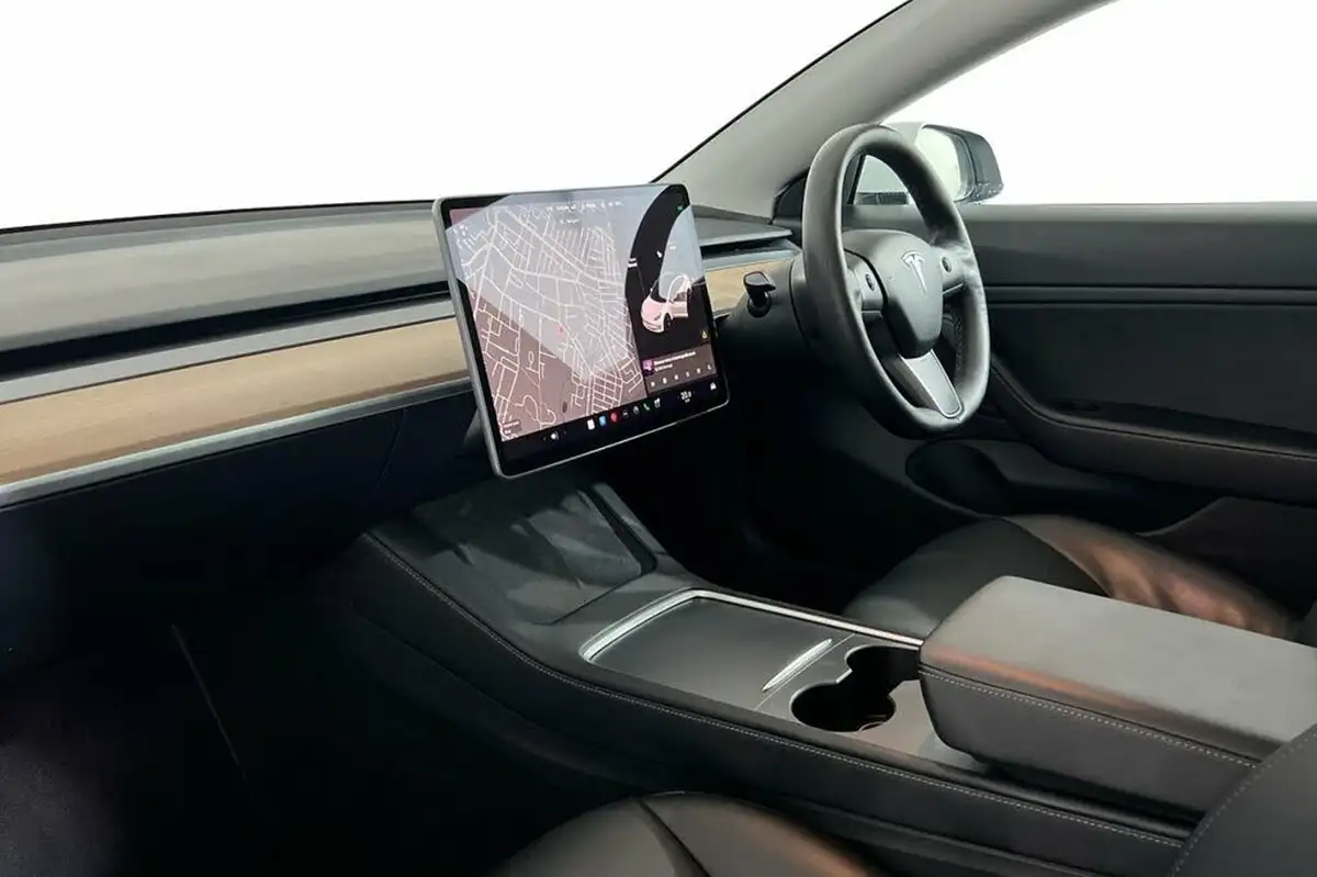 2020-tesla-model-3-e-long-range-big-6