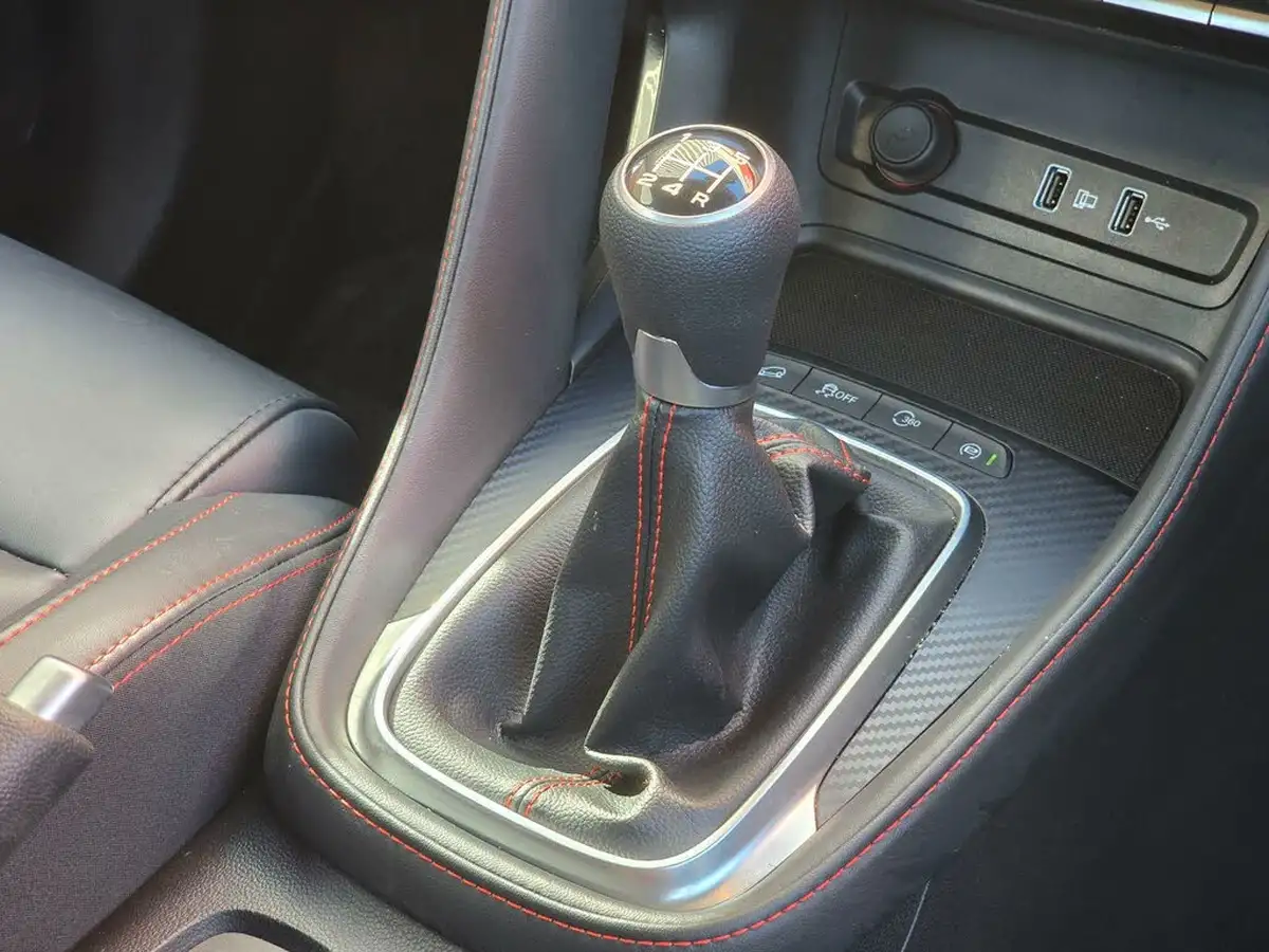 2022-mg-zs-suv-15-vti-tech-exclusive-big-8