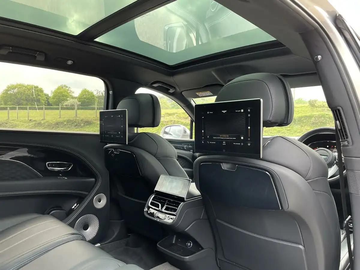 2024-bentley-bentayga-big-3