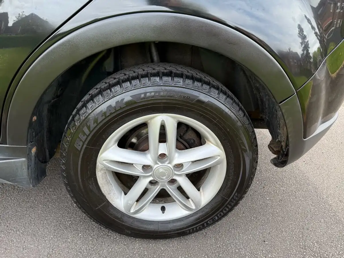 2012-ssangyong-korando-big-34