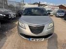 2011-chrysler-ypsilon-12-s-small-1