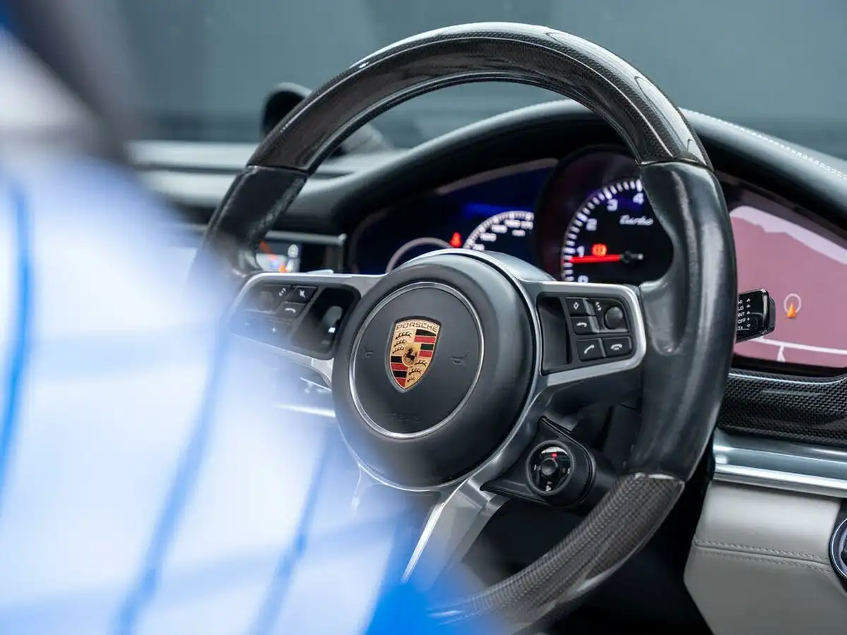 2018-porsche-panamera-40-v8-turbo-hatchback-big-40