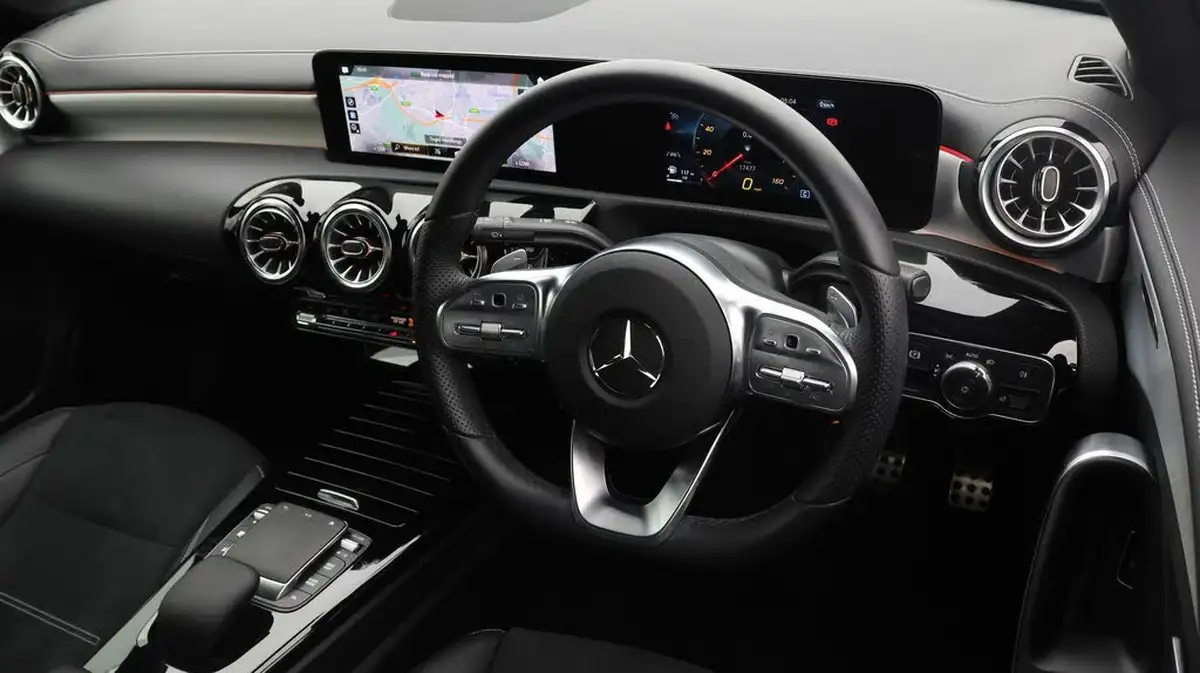 2022-mercedes-benz-a-class-13-a180-amg-line-executive-edition-saloon-4d-7g-dct-big-8