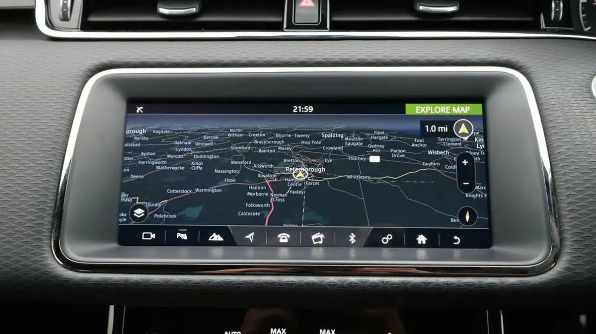 2020-land-rover-range-rover-evoque-20-p200-r-dynamic-s-200bhp-big-11