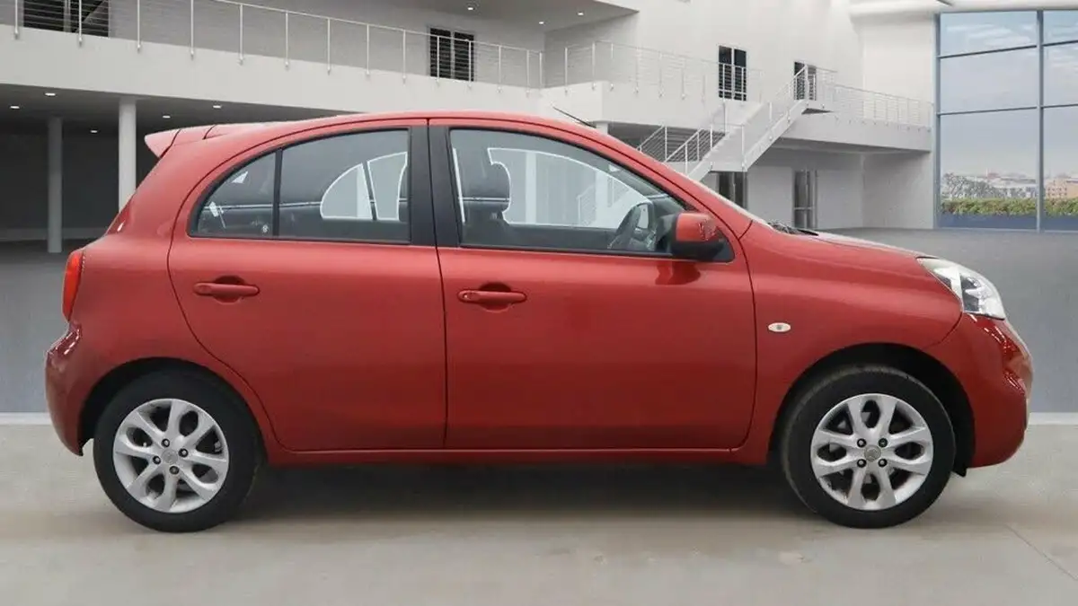 2014-nissan-micra-12-acenta-80ps-cvt-big-6