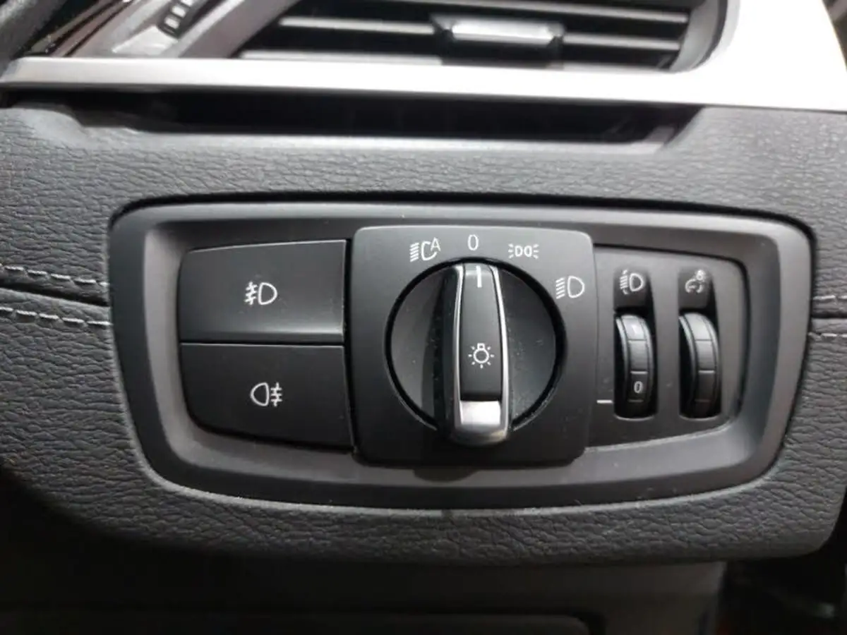 2020-bmw-x1-20-xdrive20i-xline-189bhp-big-14