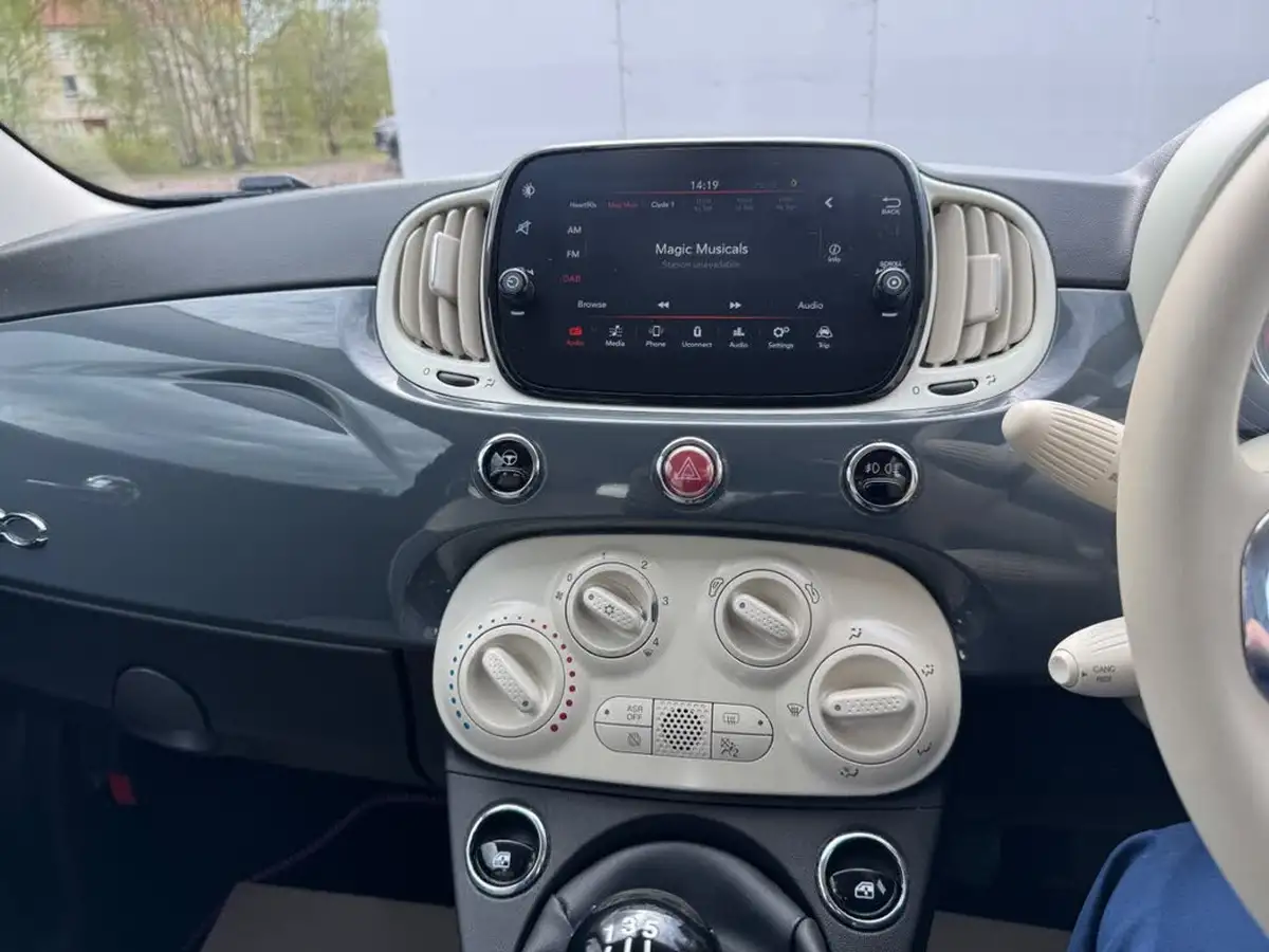 2019-fiat-500-12-lounge-big-18