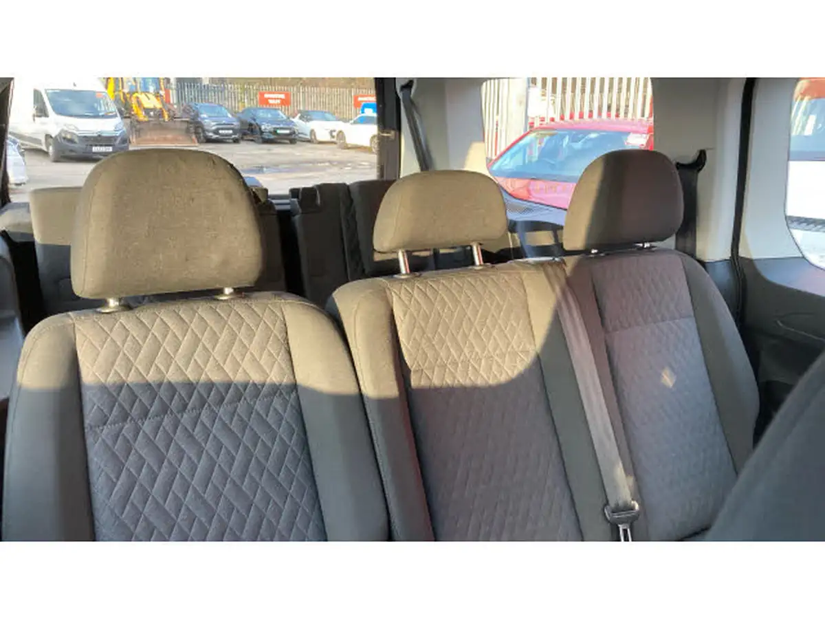 2022-volkswagen-caddy-20tdi-maxi-life-122ps-dsg-big-14