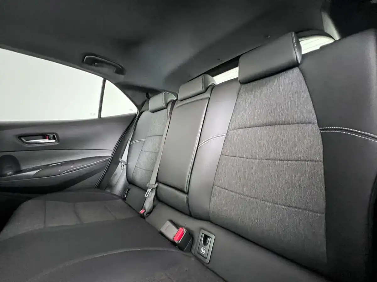 2022-toyota-corolla-18-vvt-i-design-120bhp-trk-hatchback-5d-big-12