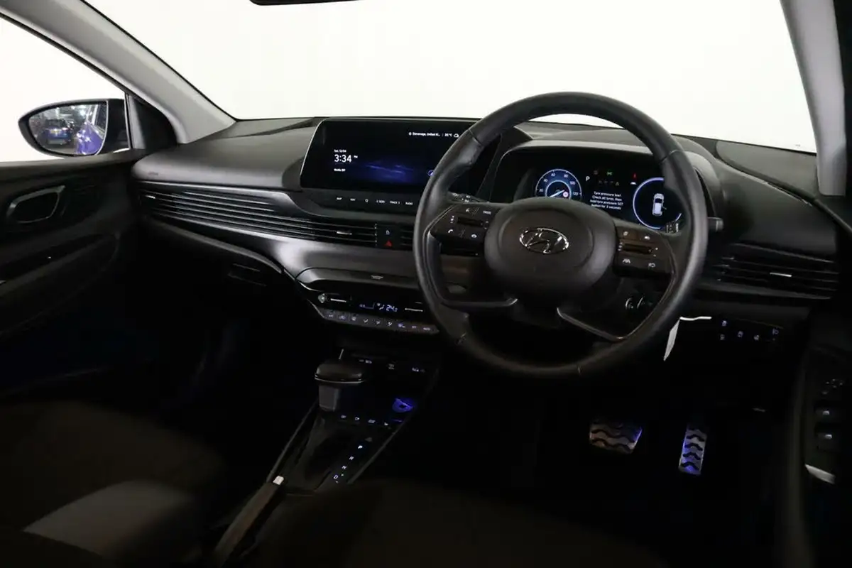 2023-hyundai-bayon-10-t-gdi-premium-100ps-dct-big-13