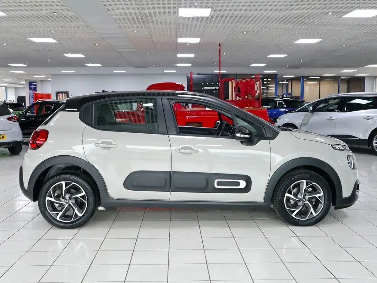 2021-citroen-c3-12-puretech-shine-110ps-big-11