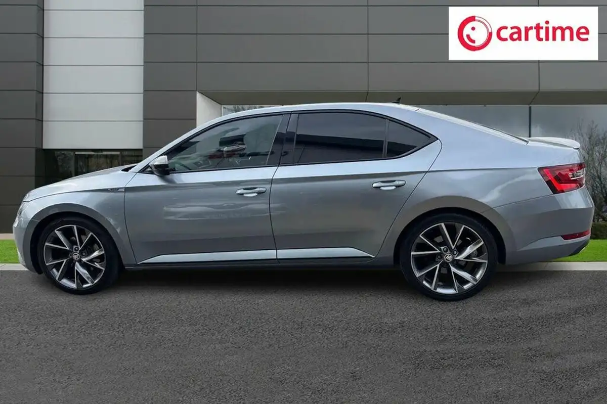 2018-skoda-superb-20-tsi-sportline-220ps-ss-hatchback-big-2